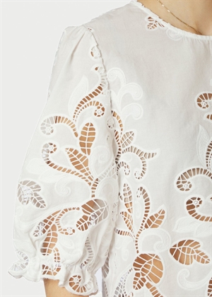 Fia embroiedery bluse White Neo Noir 